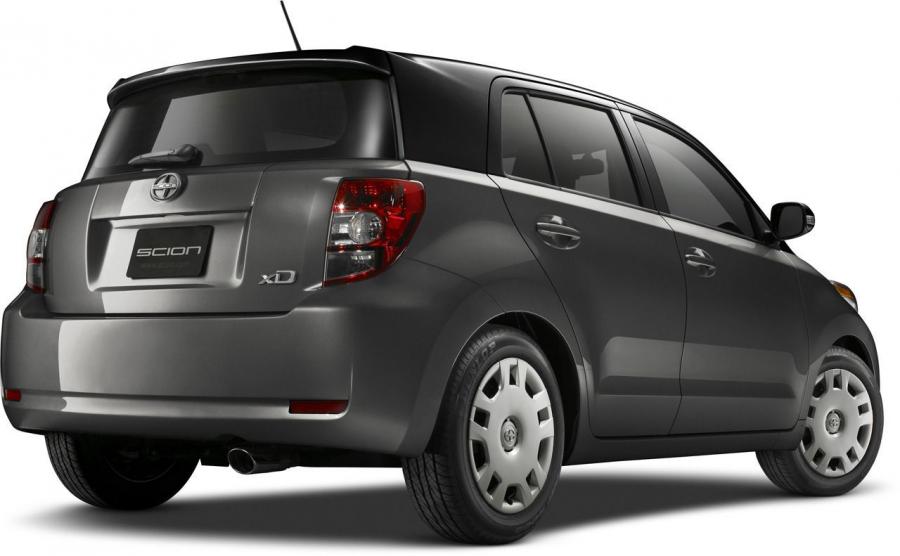 Scion xD 2014 года  (фото 2 из 4)